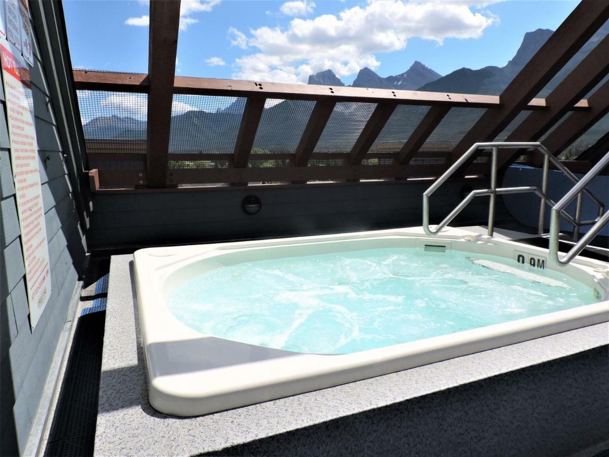 Fenwick Vacation Rental Open Hot Tub Glorious Mountain 2 Bedroom Canmore Luaran gambar